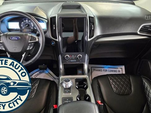 Used 2023 Ford Edge Titanium image 25