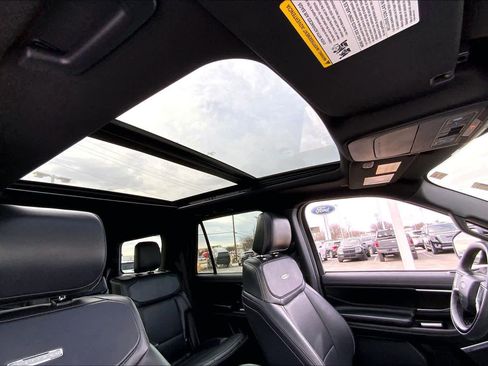 Certified 2025 Ford Expedition Platinum w/ Stealth Appearance Package image 20