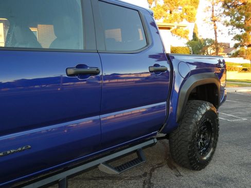 Used 2025 Toyota Tacoma TRD Off-Road w/ TRD Off Road Upgrade Package image 13