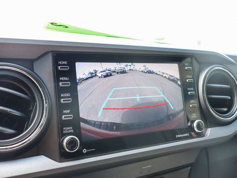 Used 2020 Toyota Tacoma TRD Sport w/ Technology Package RWD image 25