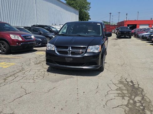 Used 2015 Dodge Grand Caravan SE w/ Quick Order Package 29E SE image 2