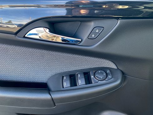 New 2026 Chevrolet TrailBlazer LT w/ Midnight Edition FWD image 25