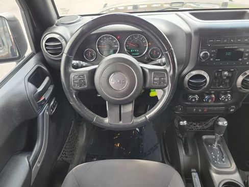 Used 2015 Jeep Wrangler Unlimited Sport w/ Quick Order Package 24S AWD/4WD image 10