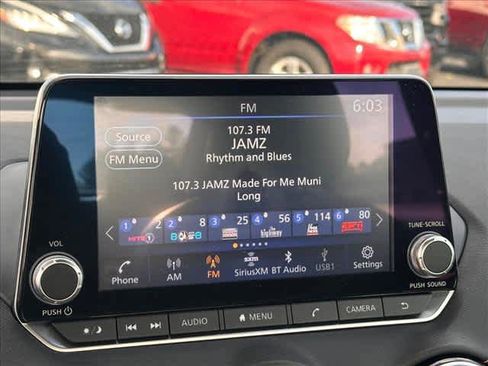 Used 2022 Nissan Sentra SR w/ SR Premium Package image 23