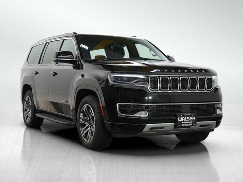 Used 2023 Jeep Wagoneer Series II AWD/4WD image 9