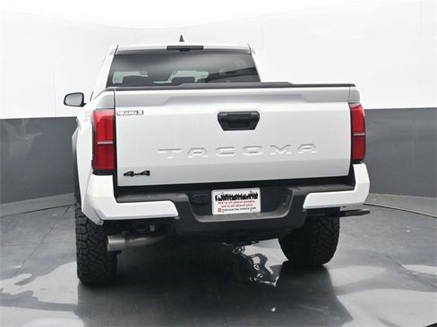 New 2025 Toyota Tacoma TRD Off-Road image 17