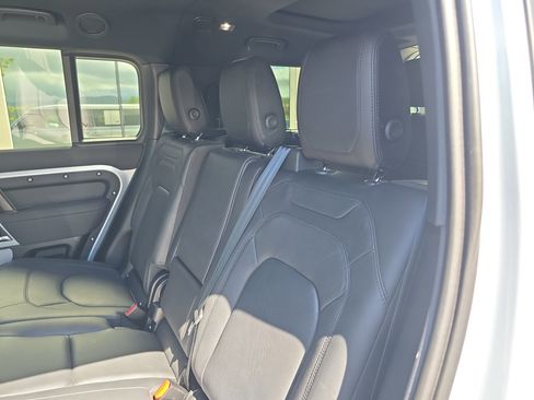 Certified 2023 Land Rover Defender 130 SE AWD/4WD image 14