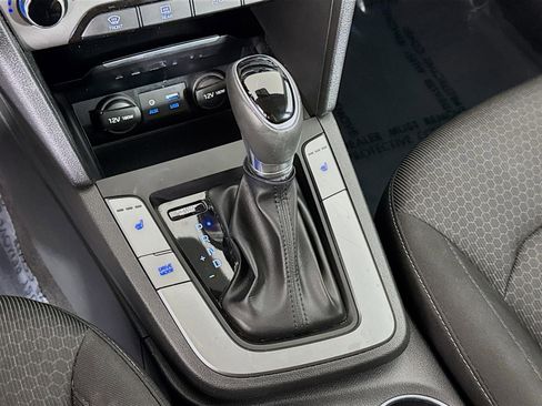 Used 2017 Hyundai Elantra Value Edition image 19