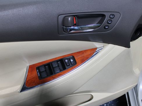 Used 2012 Lexus ES 350 image 9