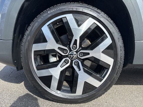 Used 2023 Volkswagen Taos SEL image 42