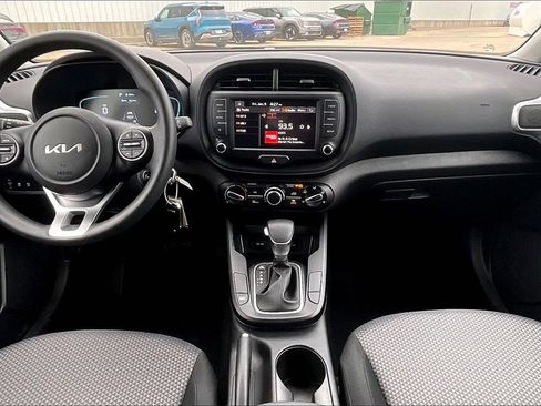 Certified 2025 Kia Soul LX w/ LX Technology Package image 14