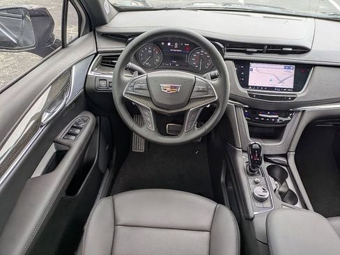 New 2026 Cadillac XT5 Sportv w/ LPO, Floor Liner Package AWD/4WD image 15