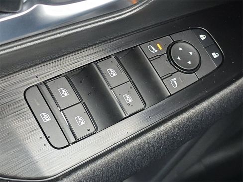 New 2026 Nissan Kicks SV FWD image 21