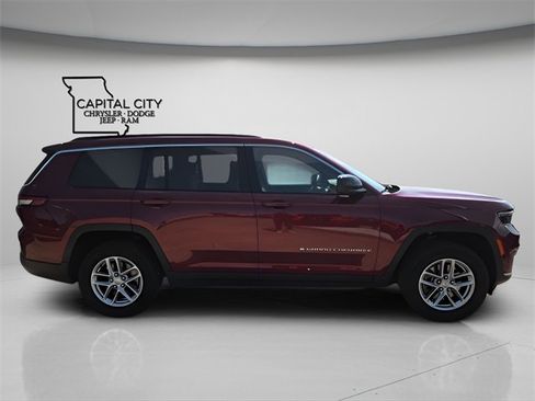 Used 2024 Jeep Grand Cherokee L Laredo w/ Luxury Tech Group I image 8