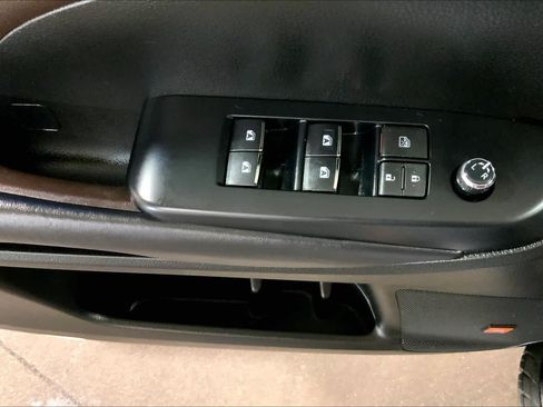 Used 2018 Toyota Highlander Limited AWD/4WD image 35