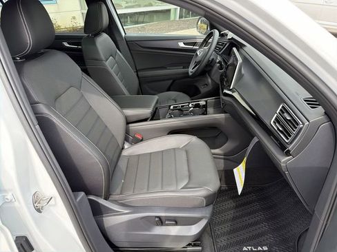 New 2026 Volkswagen Atlas Cross Sport SEL AWD/4WD image 26