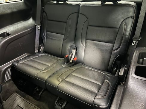 Used 2020 GMC Acadia SLE w/ Driver Convenience Package image 7