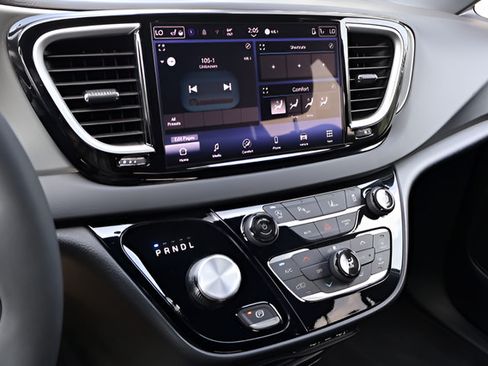 Used 2025 Chrysler Pacifica Select FWD image 25