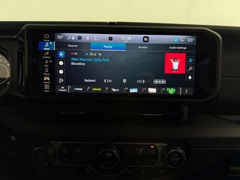 Used 2024 Jeep Wrangler Sahara w/ Technology Group image 21