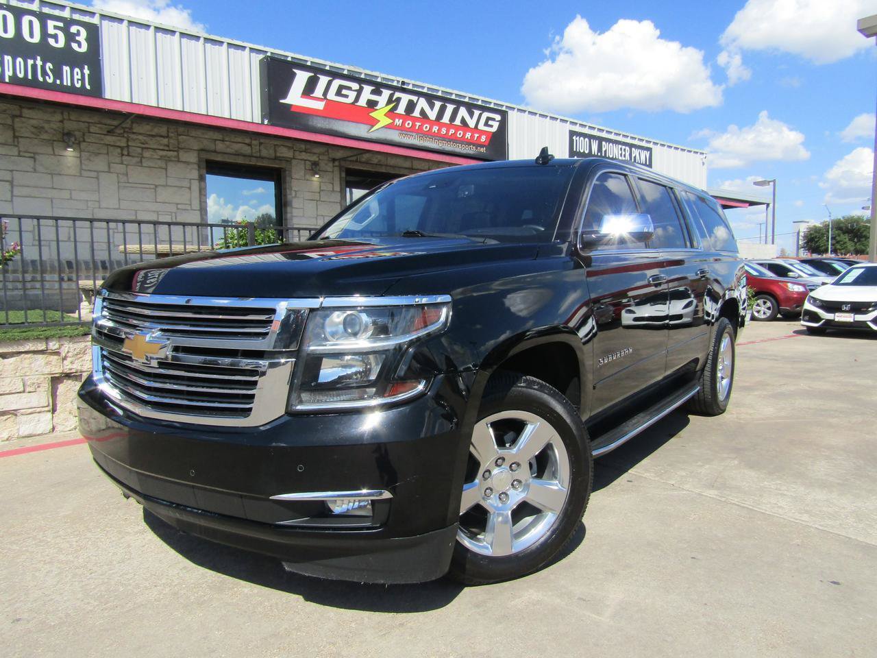 Used 2017 Chevrolet Suburban Premier AWD/4WD image 1