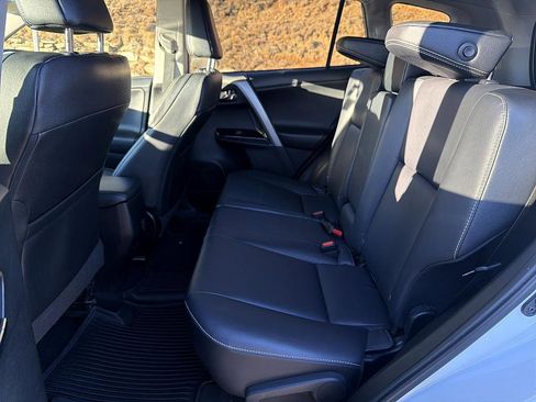 Used 2018 Toyota RAV4 Limited image 12