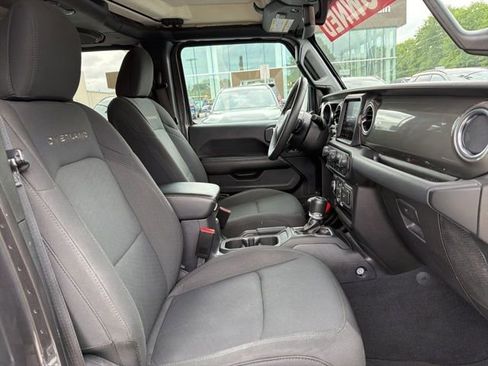 Used 2023 Jeep Gladiator Overland AWD/4WD image 30