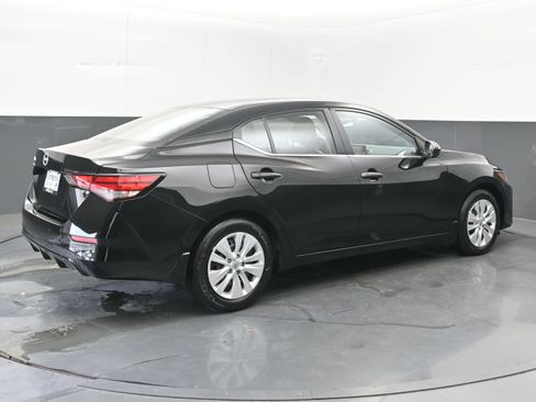 Certified 2025 Nissan Sentra S FWD image 7