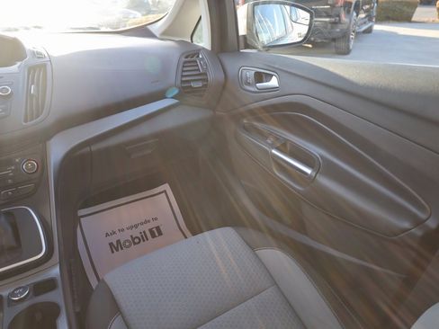 Used 2017 Ford C-MAX Energi SE image 19