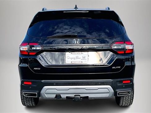 Used 2025 Honda Pilot Elite image 6