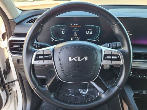 Used 2024 Kia Telluride LX image 18