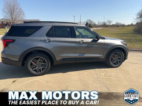 New 2026 Ford Explorer ST-Line w/ ST-Line Street Pack AWD/4WD image 10