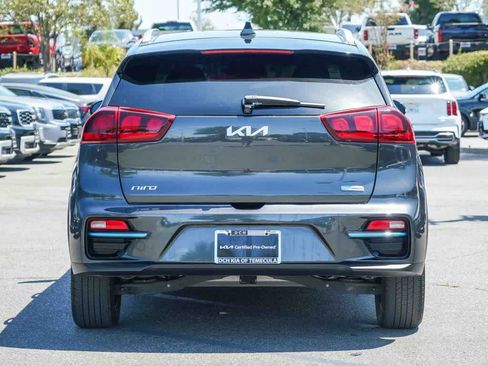 Certified 2022 Kia Niro EX FWD image 5