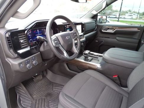 Used 2025 Chevrolet Silverado 1500 RST image 16