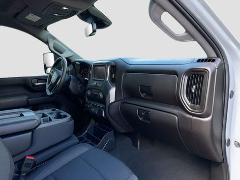 Used 2025 Chevrolet Silverado 2500 Custom w/ Custom Value Package image 20