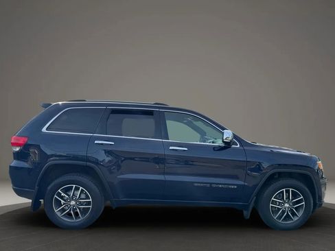 Used 2017 Jeep Grand Cherokee Limited AWD/4WD image 6