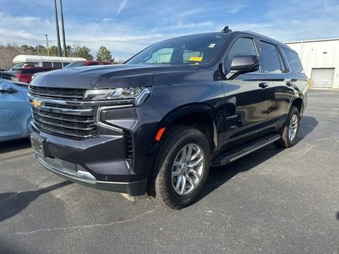 Used 2022 Chevrolet Tahoe LT w/ Luxury Package image 2