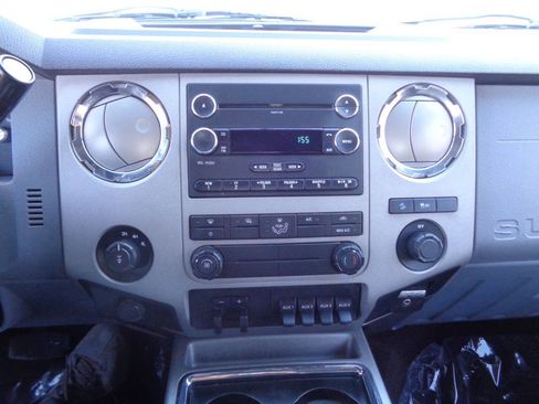 Used 2013 Ford F250 XLT w/ Chrome Pkg image 39