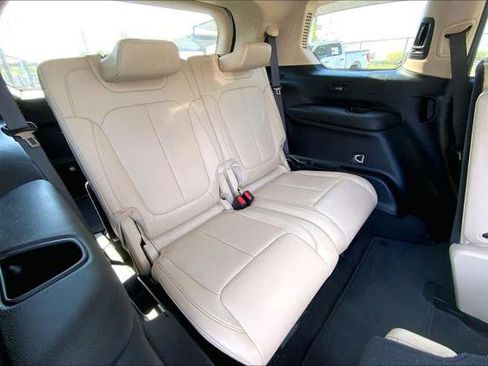 Certified 2021 Jeep Grand Cherokee L Limited image 17