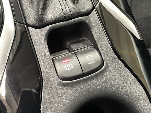 Certified 2022 Toyota Corolla LE image 27