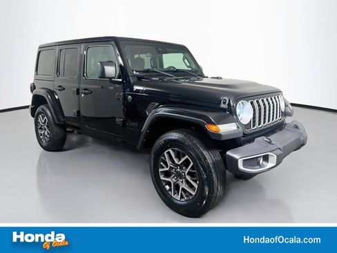 Used 2025 Jeep Wrangler Unlimited Sahara AWD/4WD image 1