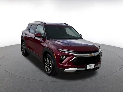 Used 2025 Chevrolet TrailBlazer LT image 9