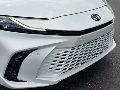 Used 2026 Toyota Camry XSE w/ Premium Plus Package image 3