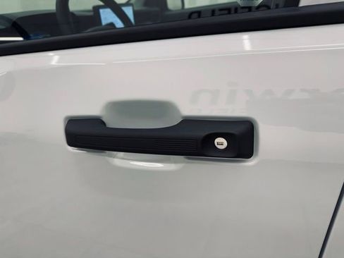 New 2025 Ford Maverick XL w/ Equipment Group 101A image 24