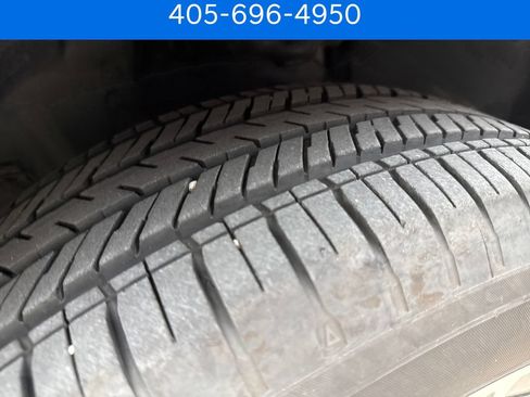 Used 2025 Subaru Forester Premium AWD/4WD image 40