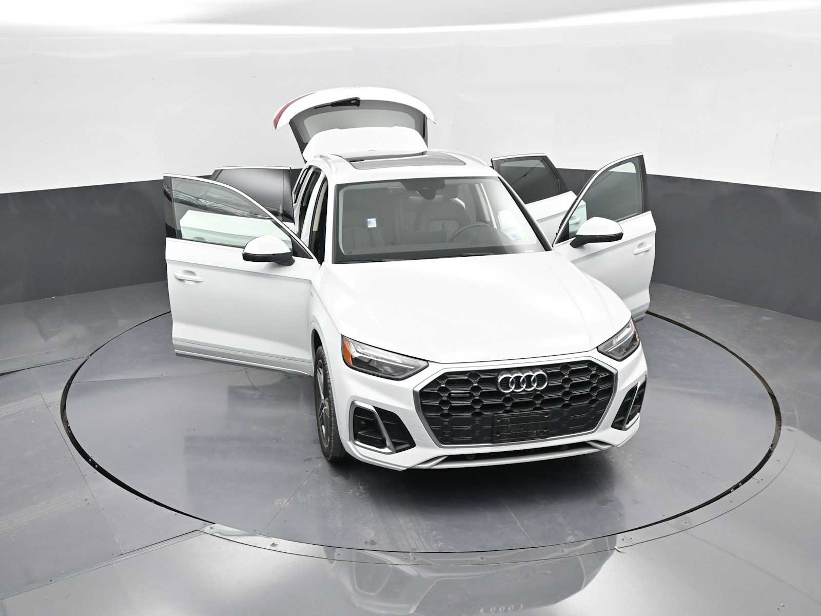 Used 2021 Audi Q5 e Premium Plus AWD/4WD image 41