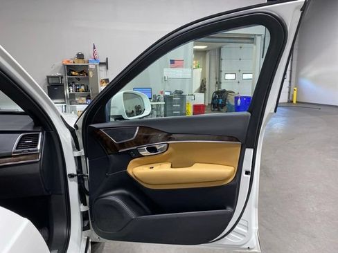 Used 2019 Volvo XC90 T6 Momentum w/ Advanced Package AWD/4WD image 30