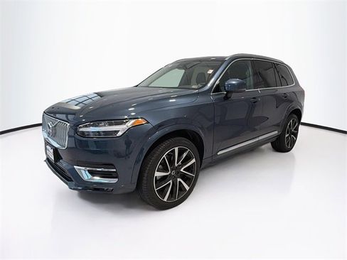 Used 2024 Volvo XC90 B5 Plus image 3