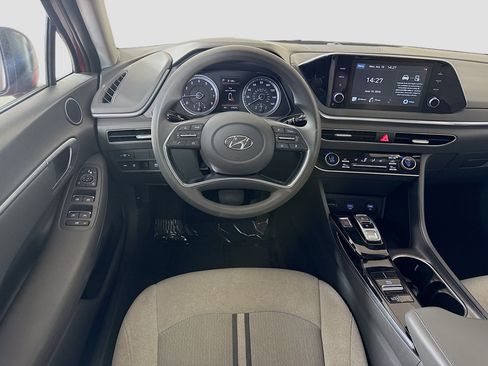 Used 2021 Hyundai Sonata SEL w/ Preferred Accessory Package FWD image 17
