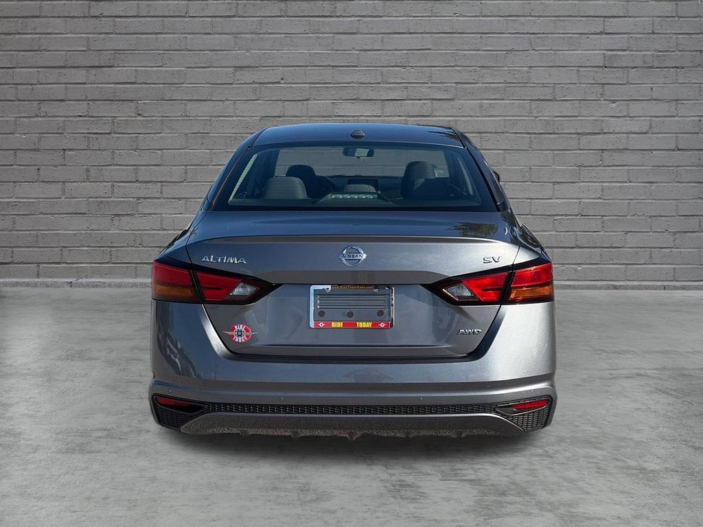 Used 2021 Nissan Altima 2.5 SV AWD/4WD image 5