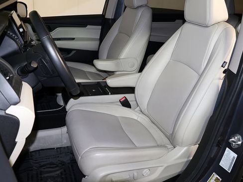 Used 2025 Honda Odyssey EX-L image 4